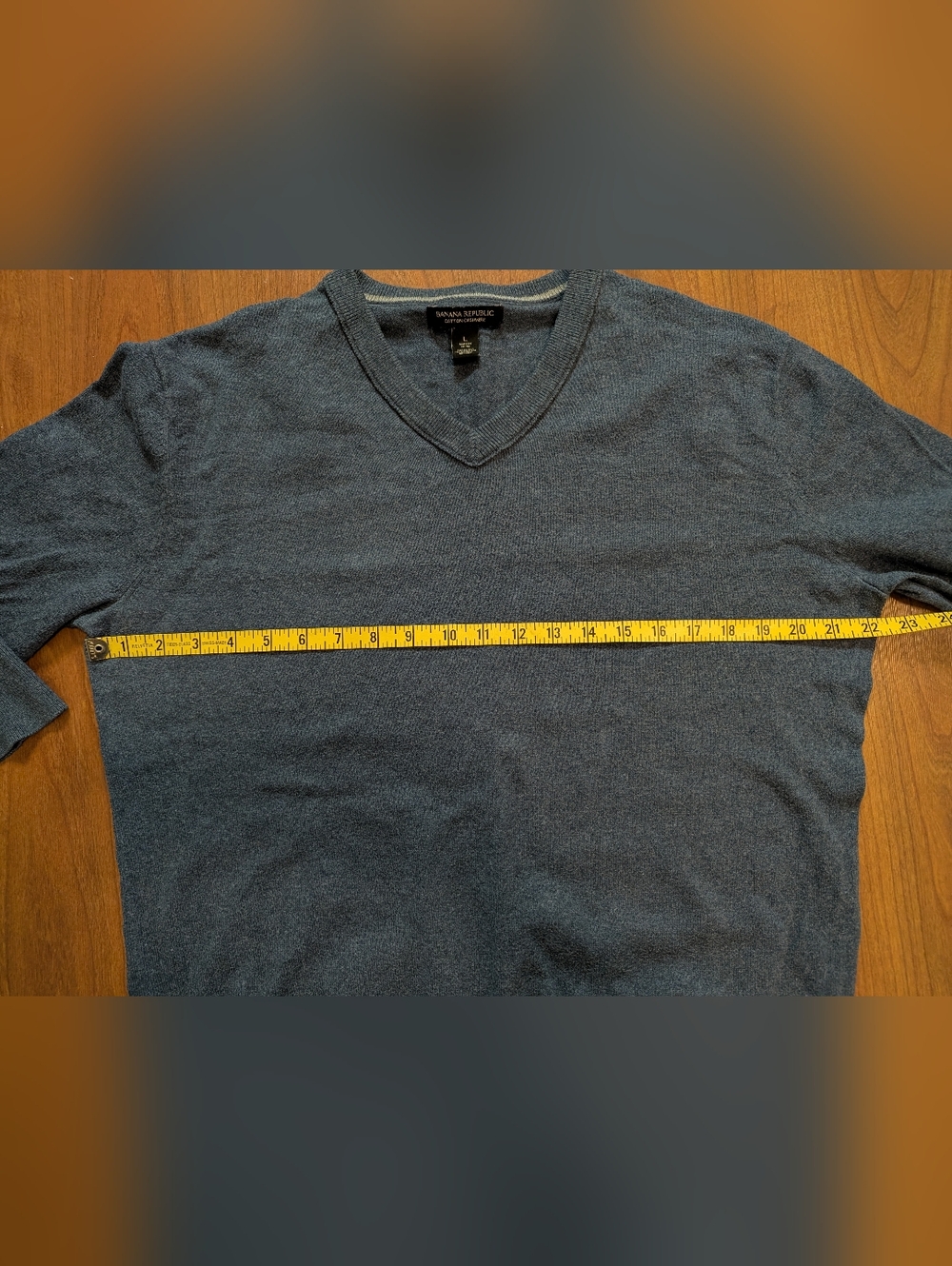J.Crew Everyday Cotton/Cashmere V-Neck Sweater Blue/Grey Mens Large (Small Flaw) - Picture 5 of 11
